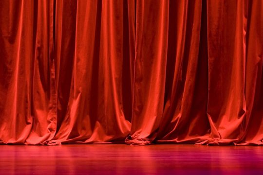 skini theatro